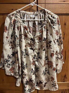 Daytrip Cream Floral Button-Up Peasant Blouse